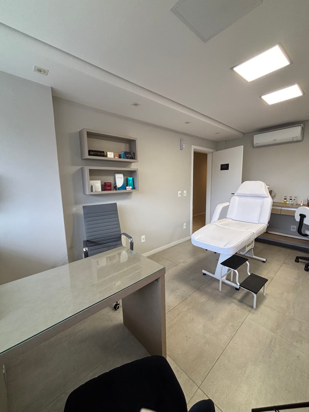 Sala de procedimentos da AMMO Clínica Estética